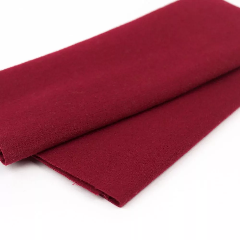 Wool Fat 1/8 43 Dark Cerise