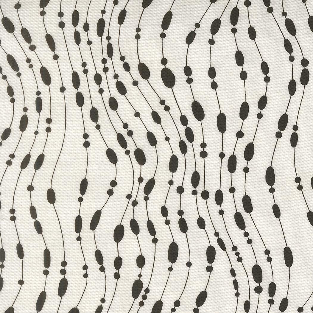 Mira 11673 11 Whisper Pearl - Quilted Strait